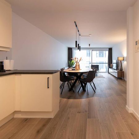 Luxueus, Ruim Appartement Op 350M Van Het Strand Ostende Kültér fotó