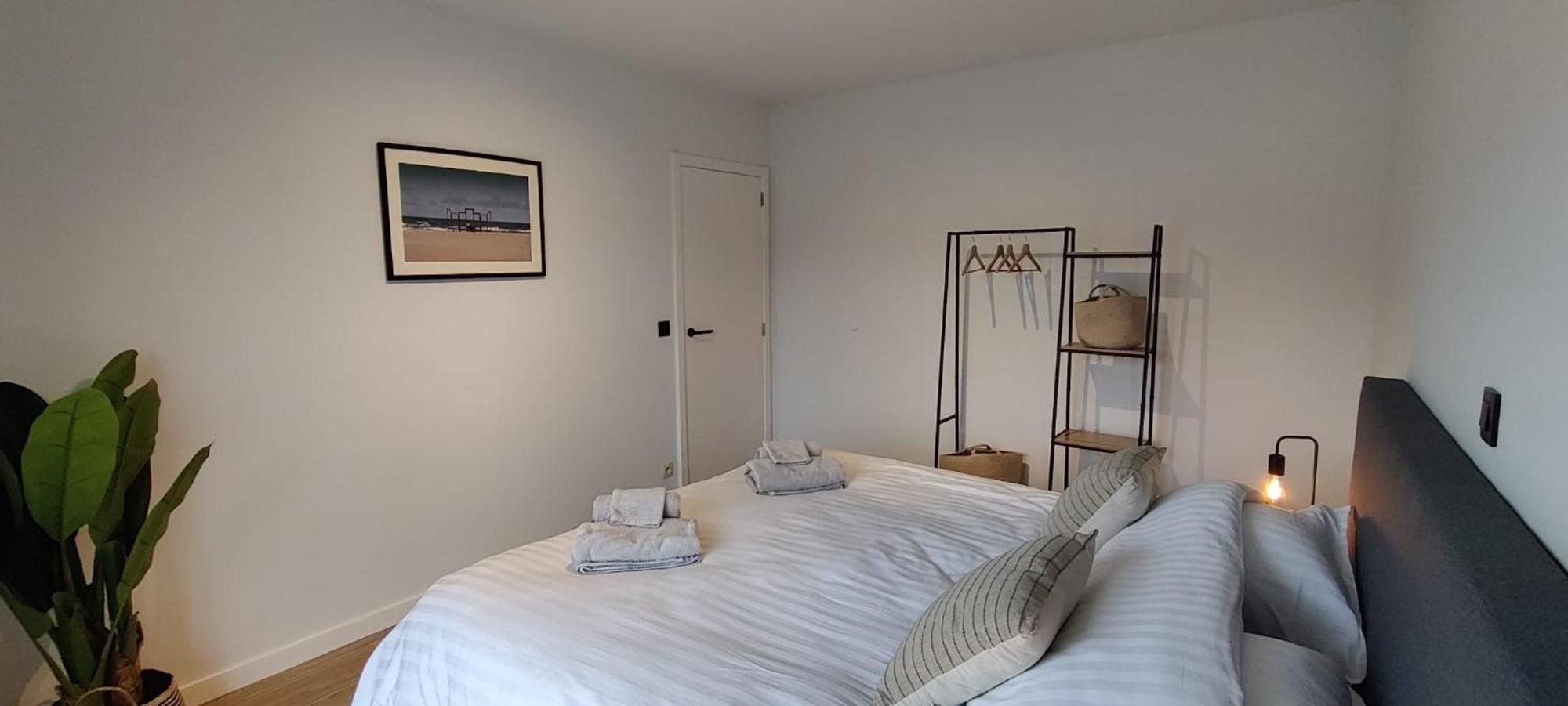 Luxueus, Ruim Appartement Op 350M Van Het Strand Ostende Kültér fotó